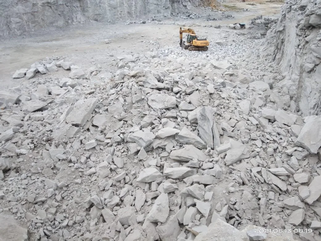 Hydraulic Rock Breaking